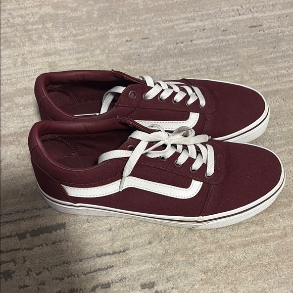 Vans Burgundy and White Casual Sneakers practically brand new! - Picture 4 of 7